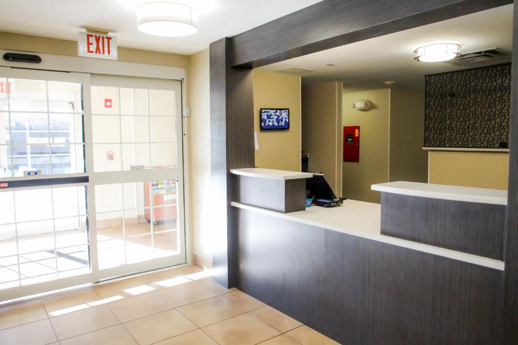 Candlewood Suites Richmond North-Glen Allen an IHG Hotel - image 3