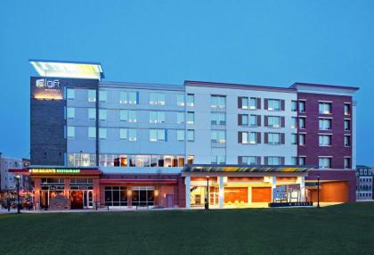 Aloft Richmond West Short Pump - image 2