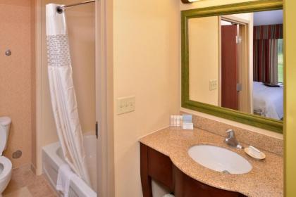 Hampton Inn & Suites St. Louis - Edwardsville - image 9