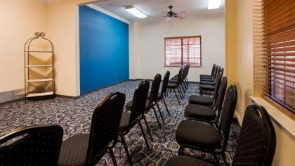 Best Western Dinosaur Valley Inn & Suites - image 9