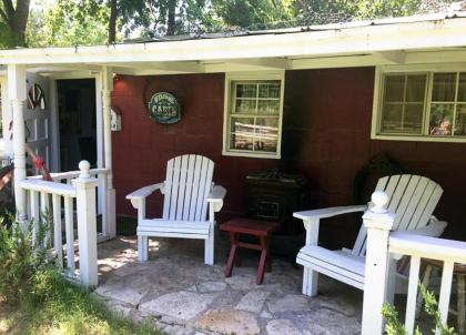 Country Woods Inn - image 3
