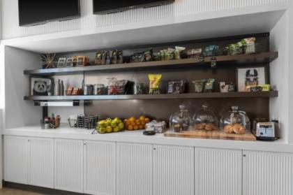 Aloft Glendale at Westgate - image 3