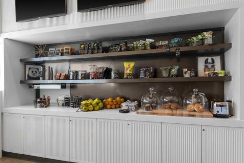 Aloft Glendale at Westgate - image 3