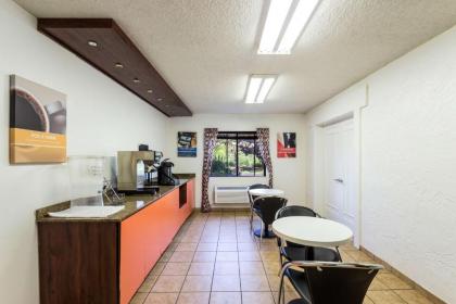Motel 6-Milwaukee WI - Glendale - image 14