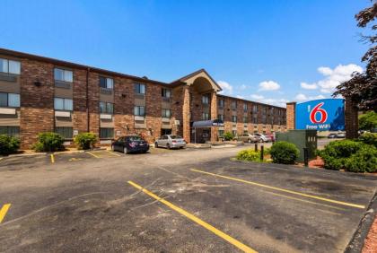 Motel 6-Milwaukee WI - Glendale - image 6
