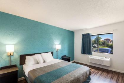 Motel 6-Milwaukee WI - Glendale - image 9
