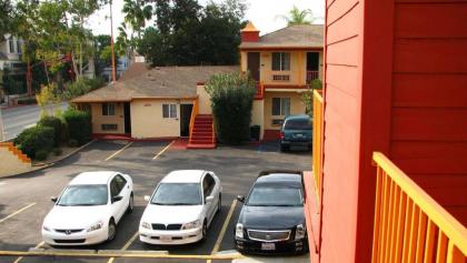 Glendale Manhattan Motel - image 8