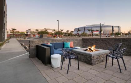 Tru By Hilton Phoenix Glendale Westgate - image 11