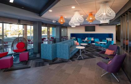 Tru By Hilton Phoenix Glendale Westgate - image 15