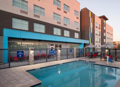 Tru By Hilton Phoenix Glendale Westgate - image 5