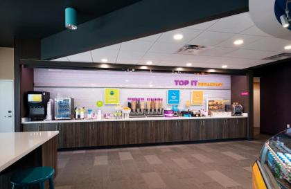 Tru By Hilton Phoenix Glendale Westgate - image 8