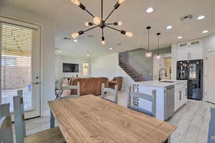 Glendale Home with Putting Green and Pool Access! - image 11