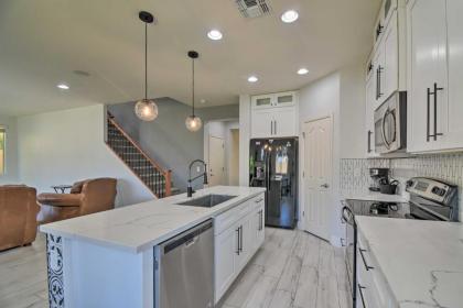 Glendale Home with Putting Green and Pool Access! - image 13