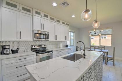 Glendale Home with Putting Green and Pool Access! - image 14