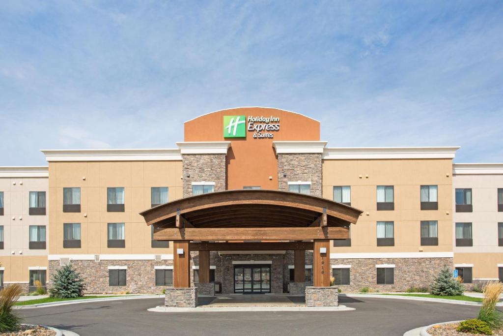 Holiday Inn Express Hotel & Suites Glendive an IHG Hotel - main image