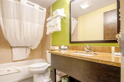 Quality Inn & Suites Glenmont - Albany South - image 10