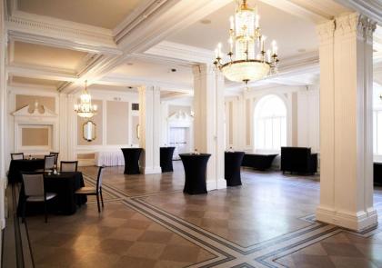The Queensbury Hotel - image 11