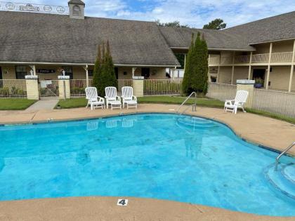 Riverwood Inn - image 13