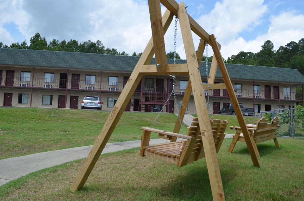 Ouachita Mountain Inn - main image