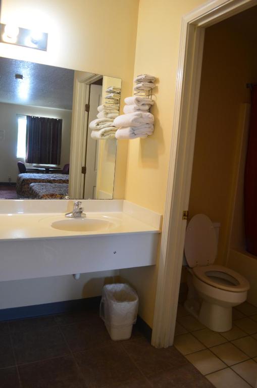 Ouachita Mountain Inn - image 3