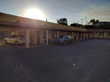 El Rey Motel - image 11