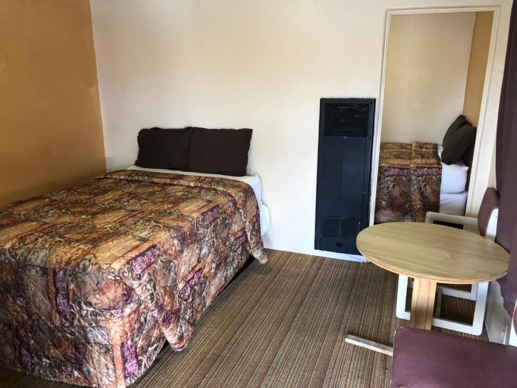 El Rey Motel - image 7