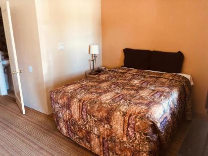 El Rey Motel - image 8