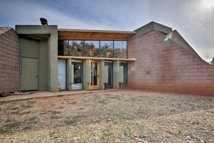 Geometric Glorieta Studio on 11 Picturesque Acres! - image 11