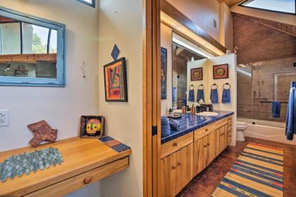 Geometric Glorieta Studio on 11 Picturesque Acres! - image 2