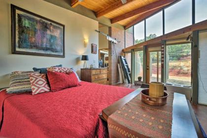 Geometric Glorieta Studio on 11 Picturesque Acres! - image 8