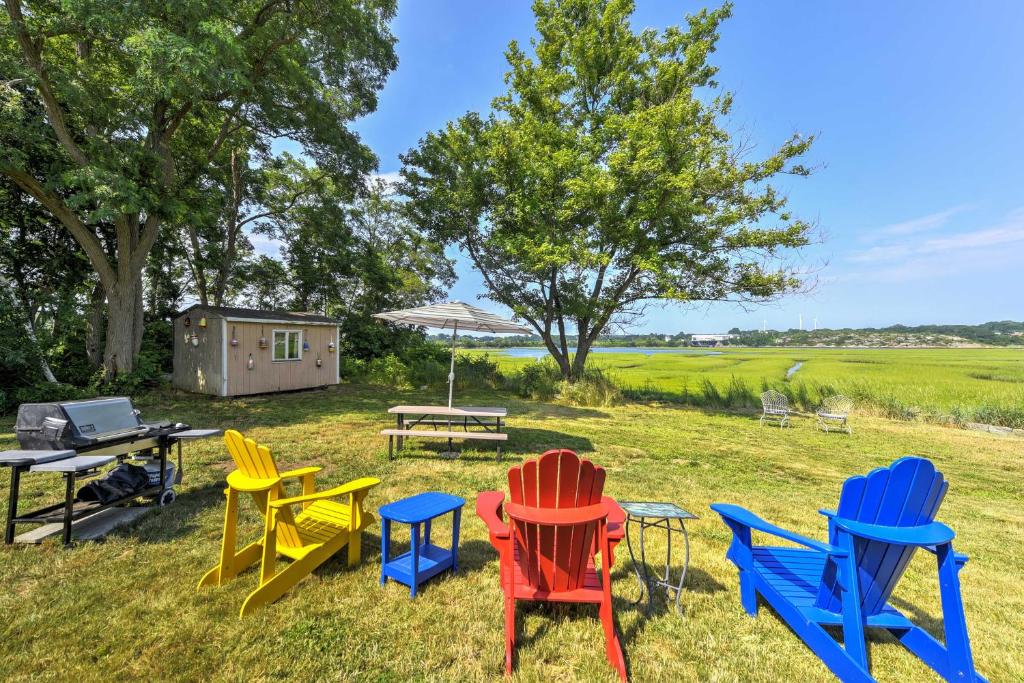 Lovely Blue Heron Cottage on Annisquam River! - main image