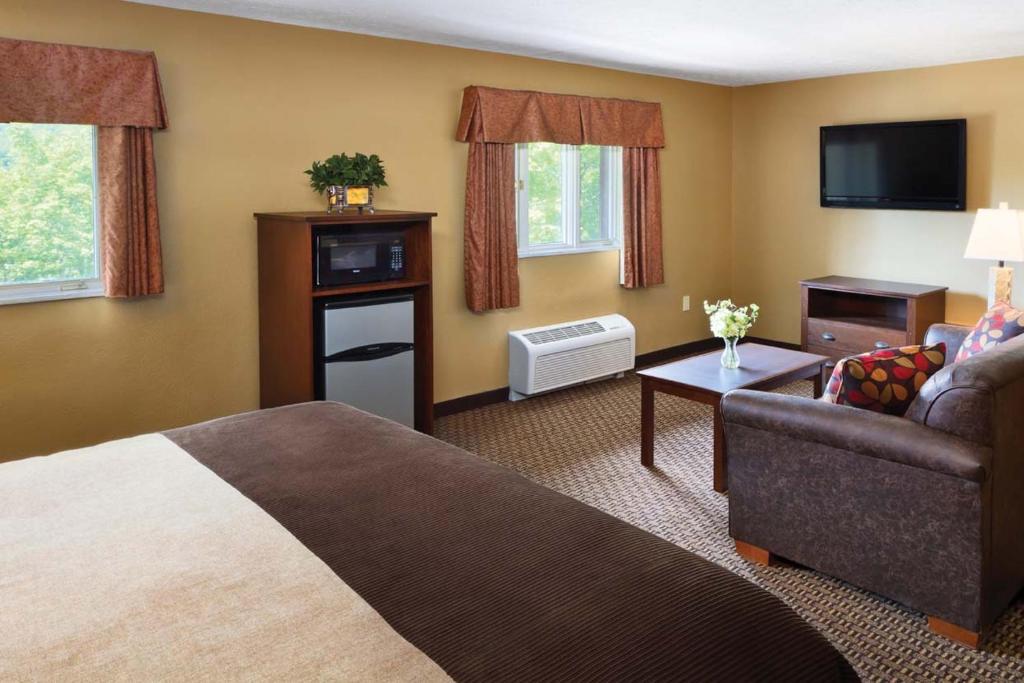 Burr Oak Lodge and Conference Center - image 3