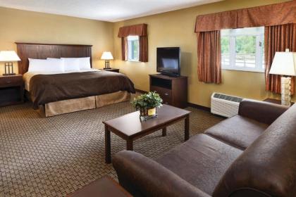 Burr Oak Lodge and Conference Center - image 7