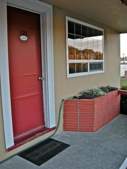 Wild Chinook Inn - image 12