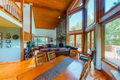 Rogue River Retreat - image 9