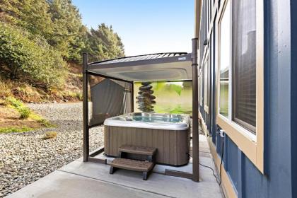 the mermaids Den Gold Beach