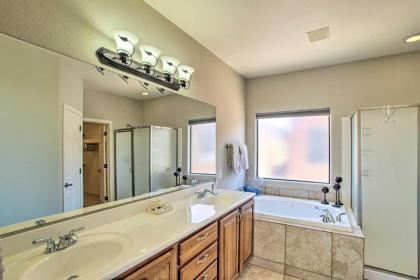 Gold Canyon Golfers Getaway with Pool and Views! - image 14