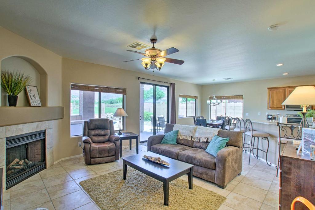 Gold Canyon Golfers Getaway with Pool and Views! - image 5