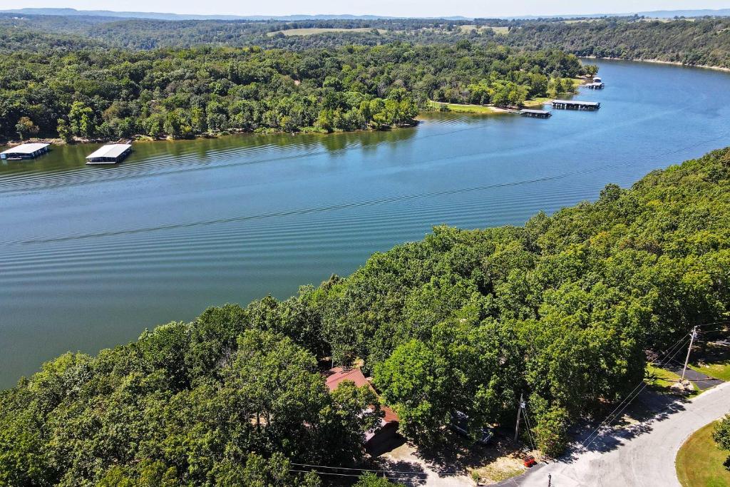 Home with Large Deck on Table Rock Lake! - image 3