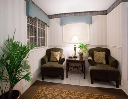 Sonesta Simply Suites Denver West Federal Center - image 4