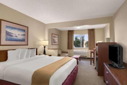 Baymont by Wyndham Golden/Red Rocks - image 6