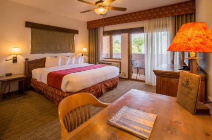Table Mountain Inn - image 2