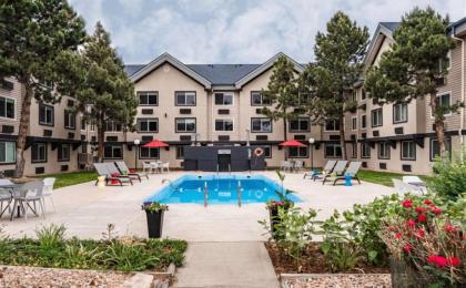 Days Inn & Suites By Wyndham Golden/denver West