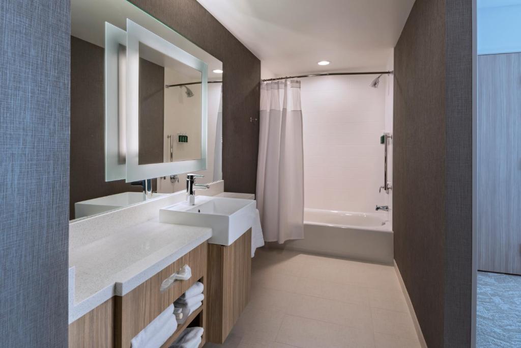 SpringHill Suites by Marriott Denver West/Golden - image 5