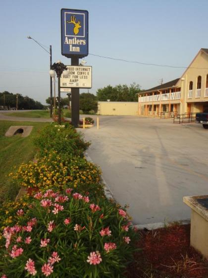 Antlers Inn Goliad - image 10