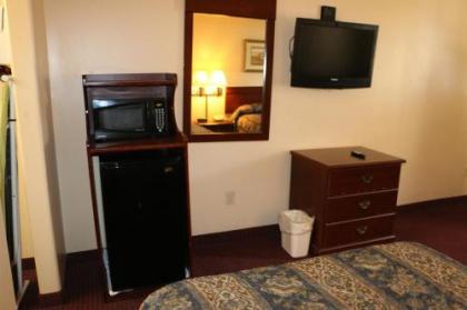 Western Inn - Gonzales - image 4