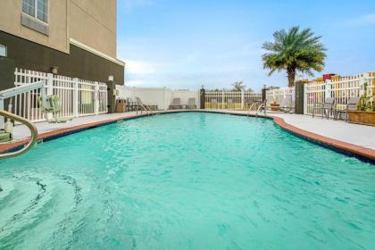 La Quinta by Wyndham Gonzales LA - image 10