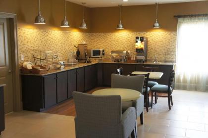 La Quinta by Wyndham Gonzales LA - image 2