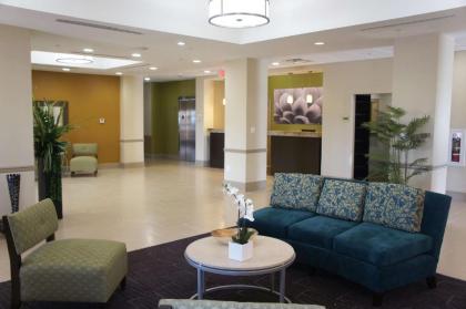 La Quinta by Wyndham Gonzales LA - image 3