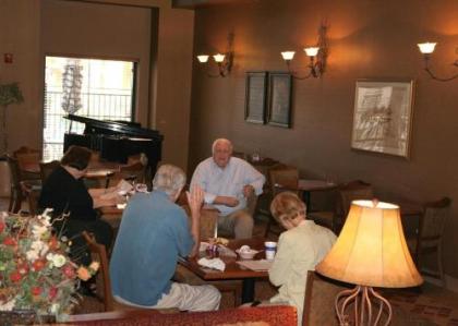 Hampton Inn & Suites Phoenix-Goodyear - image 5
